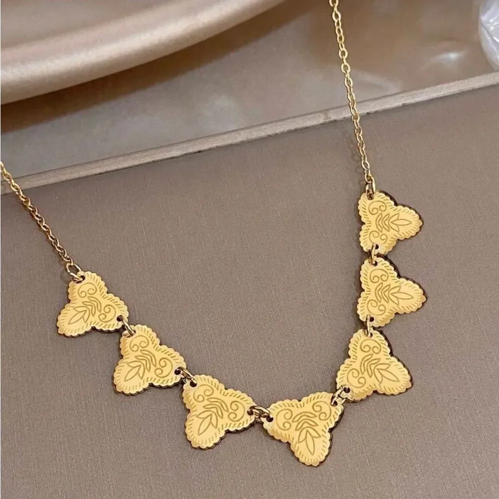 Elegant Gold plated Floral Necklace R166